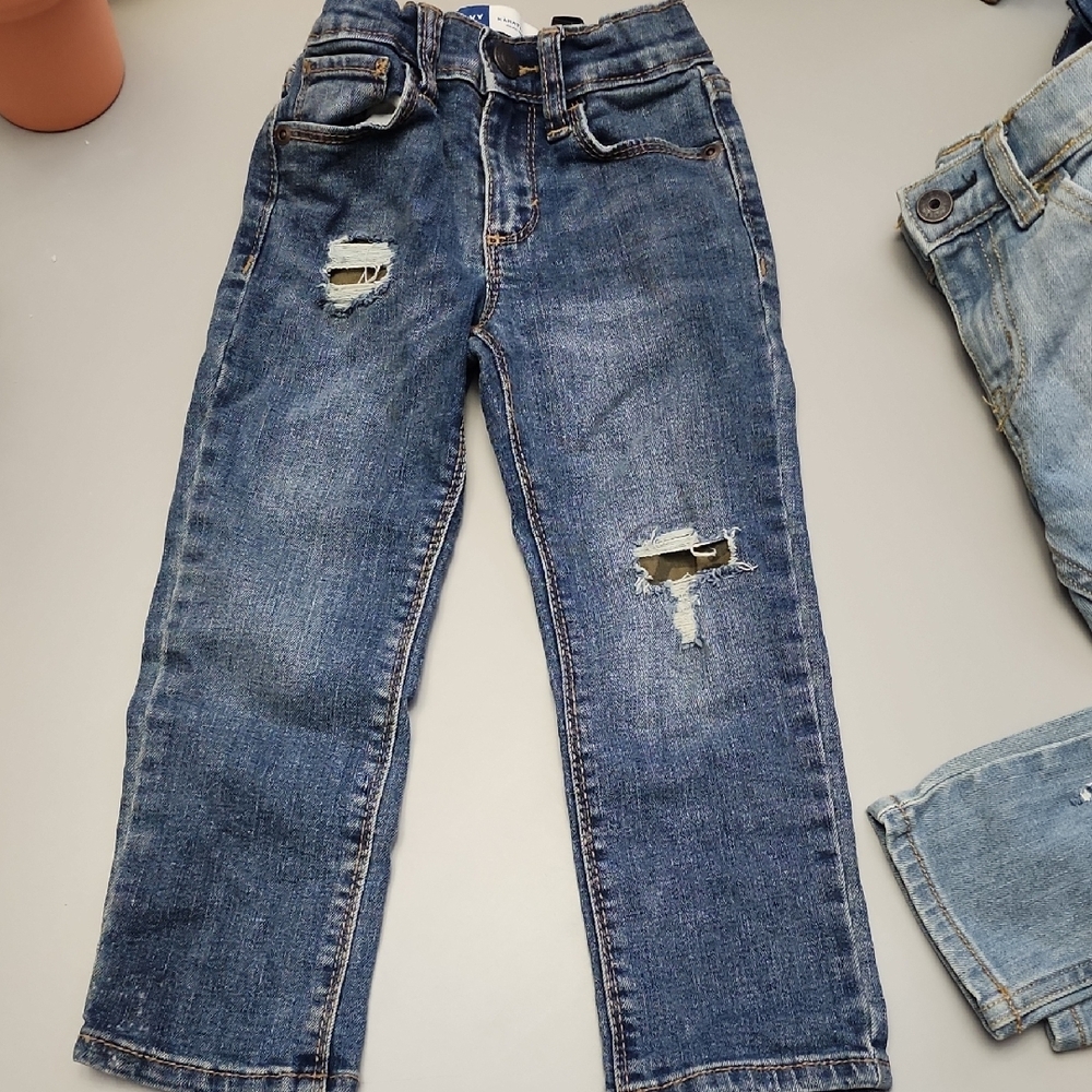 Adustable Bundle Dark and Light Blue  Jeans with Floral Patch - Picture 4 of 8